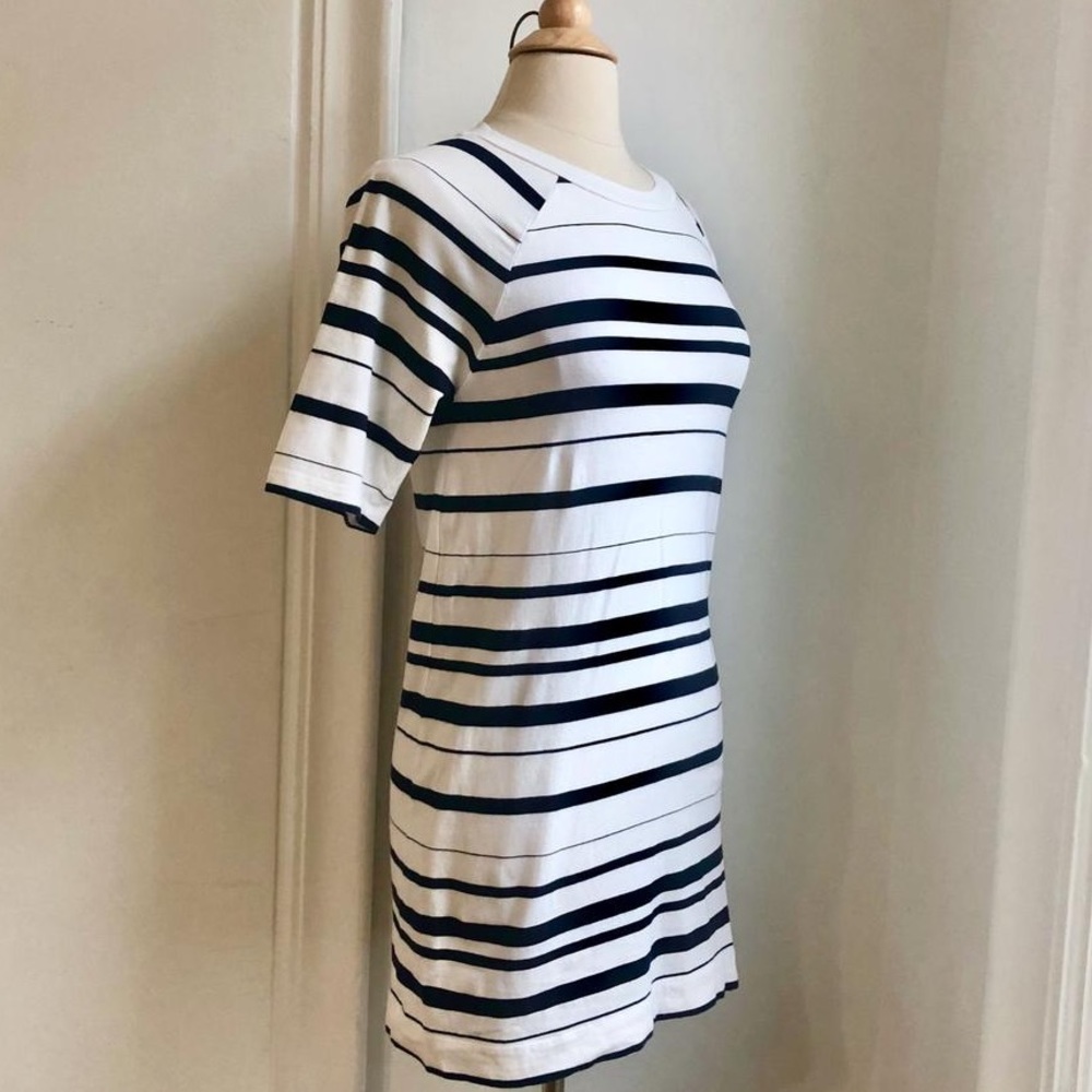 🇫🇷 French Connection striped t-shirt dress